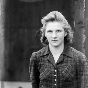 Kobieta w średnim wieku. Oleszka (niem. Oleschka), około 1940 r.