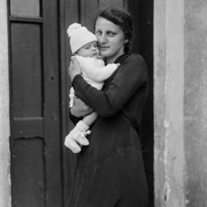 Maria Post z maleńkim chrześniakiem, Janem Postem, najstarszym synem jej brata Józefa Posta i poślubionej przez niego Jadwigi Matejki. Oleszka (niem. Oleschka), 1934 r.